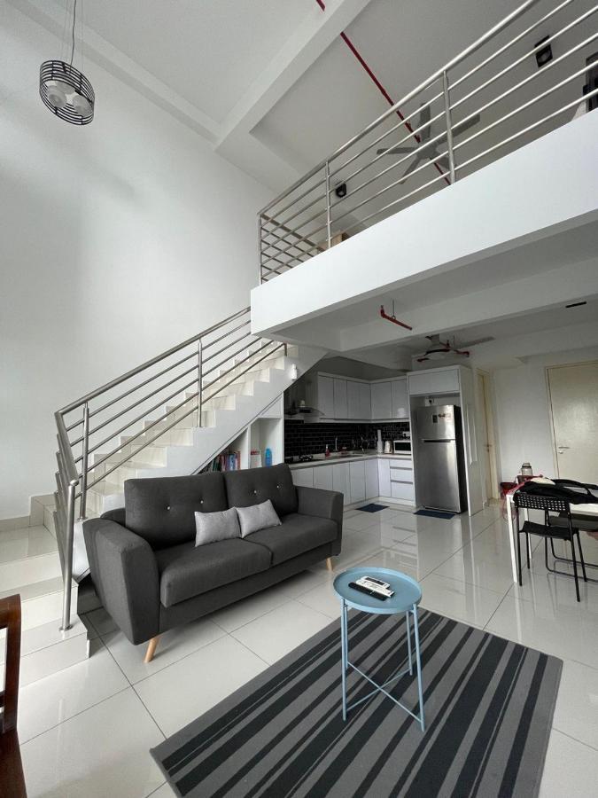 Yenni Duplex @ Decentrum, Kajang Серданг Екстериор снимка