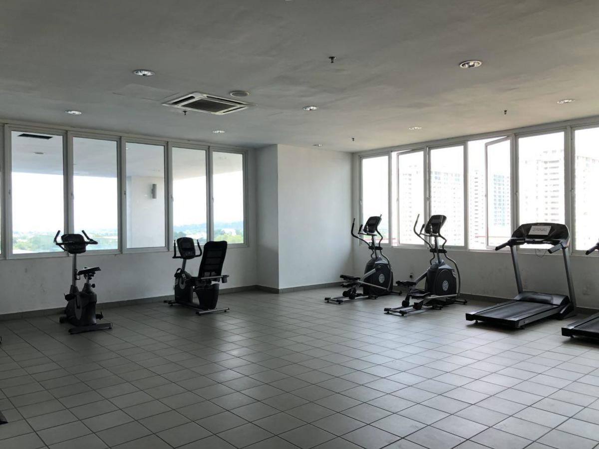 Yenni Duplex @ Decentrum, Kajang Серданг Екстериор снимка