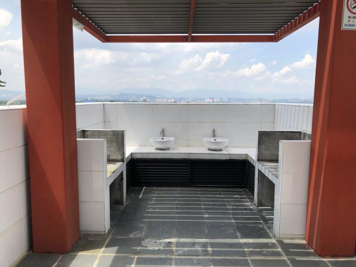 Yenni Duplex @ Decentrum, Kajang Серданг Екстериор снимка