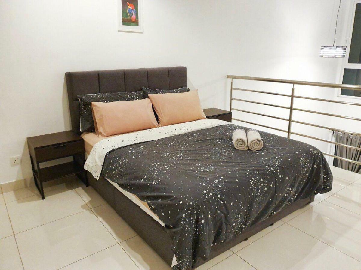 Yenni Duplex @ Decentrum, Kajang Серданг Екстериор снимка