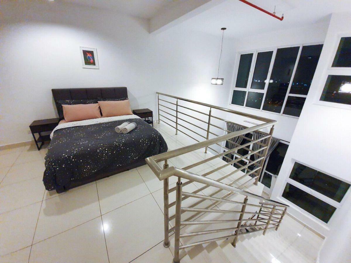 Yenni Duplex @ Decentrum, Kajang Серданг Екстериор снимка